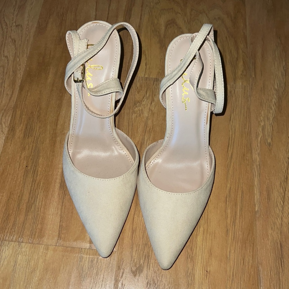 Light nude suede pointy ankle strap heels from Lulu’s size 8 never worn